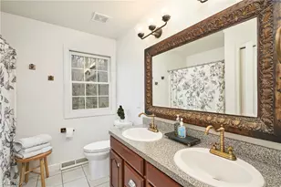 11137 Malvern Dr, North Royalton, OH 44133 - Photo 17