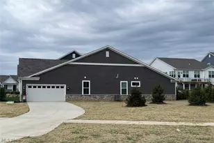 913 Arthur Tr, Aurora, OH 44202 - Photo 3