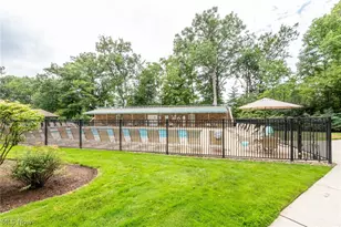 2202 Acacia Park Dr, Lyndhurst, OH 44124 - Photo 23