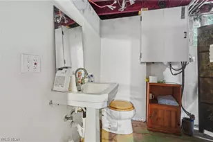 1916 4th St SE, Canton, OH 44707 - Photo 17