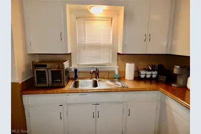 6511 Laverne Avenue, Parma, OH 44129 - Photo 3