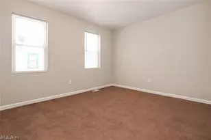 2177 W 31st St, Loveland, OH 44113 - Photo 11