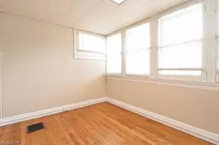 2177 W 31st St, Loveland, OH 44113 - Photo 25
