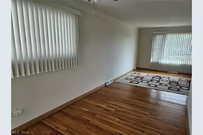 15413 Shirley Avenue, Maple Heights, OH 44137 - Photo 5