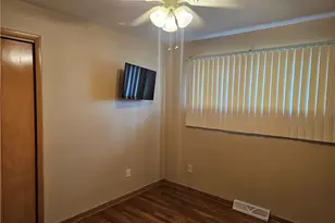 15413 Shirley Ave, Maple Heights, OH 44137 - Photo 9