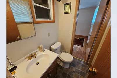15413 Shirley Avenue, Maple Heights, OH 44137 - Photo 13
