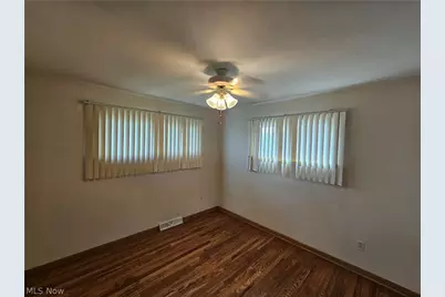 15413 Shirley Avenue, Maple Heights, OH 44137 - Photo 11