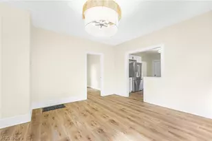 322 W 9th St, Lorain, OH 44052 - Photo 9