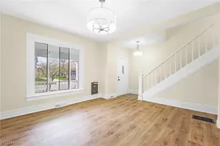 322 W 9th St, Lorain, OH 44052 - Photo 5