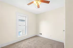 322 W 9th St, Lorain, OH 44052 - Photo 23