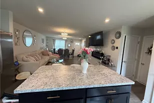 105 Zenith Ct, Eastlake, OH 44095 - Photo 7