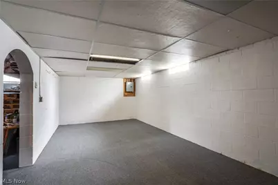 584 N Hawkins Avenue, Akron, OH 44313 - Photo 23