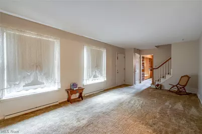 584 N Hawkins Avenue, Akron, OH 44313 - Photo 5