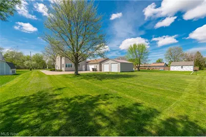 9217 Bechtel Road, Elyria, OH 44035 - Photo 47