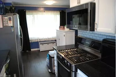 4567 Canterbury Road, North Olmsted, OH 44070 - Photo 5