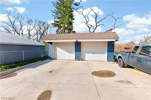 363 Seeley St, Amherst, OH 44001 - Photo 39