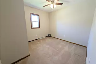 17604 Olive Ave, Lake Milton, OH 44429 - Photo 21