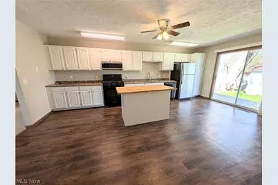 17604 Olive Avenue, Lake Milton, OH 44429 - Photo 11