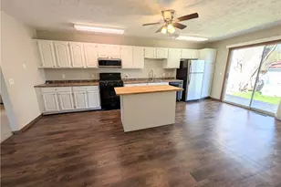17604 Olive Ave, Lake Milton, OH 44429 - Photo 11
