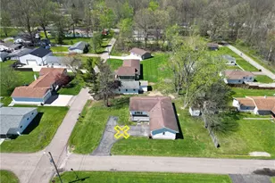 17604 Olive Ave, Lake Milton, OH 44429 - Photo 3