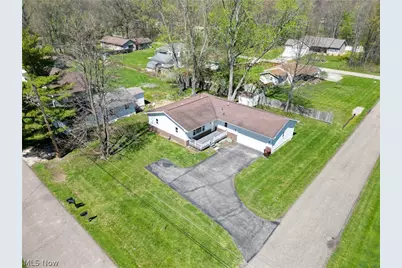 17604 Olive Avenue, Lake Milton, OH 44429 - Photo 5