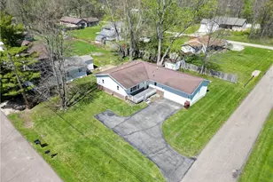 17604 Olive Ave, Lake Milton, OH 44429 - Photo 5