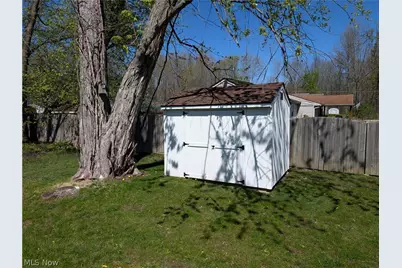 17604 Olive Avenue, Lake Milton, OH 44429 - Photo 9