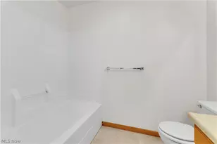 2122 Normandy Dr, Wooster, OH 44691 - Photo 25