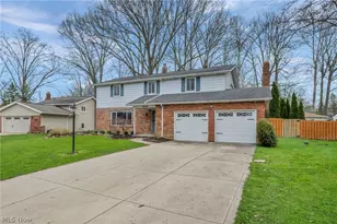 26475 Sudbury Dr, North Olmsted, OH 44070 - Photo 3