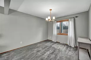 26475 Sudbury Dr, North Olmsted, OH 44070 - Photo 9