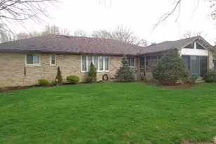 7422 Dogwood Ln, Parma, OH 44130 - Photo 5