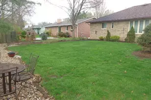 7422 Dogwood Ln, Parma, OH 44130 - Photo 7