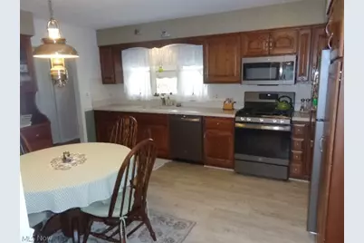 7422 Dogwood Lane, Parma, OH 44130 - Photo 17