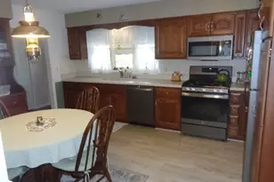 7422 Dogwood Ln, Parma, OH 44130 - Photo 17