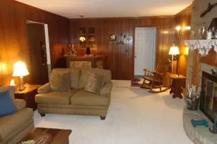 7422 Dogwood Ln, Parma, OH 44130 - Photo 25