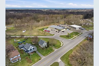 284 W Main Road, Conneaut, OH 44030 - Photo 37