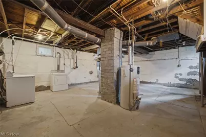 284 W Main Road, Conneaut, OH 44030 - Photo 31