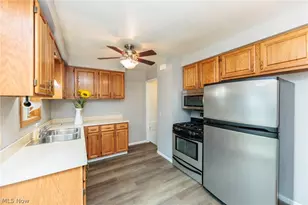762 E 305th St, Willowick, OH 44095 - Photo 5