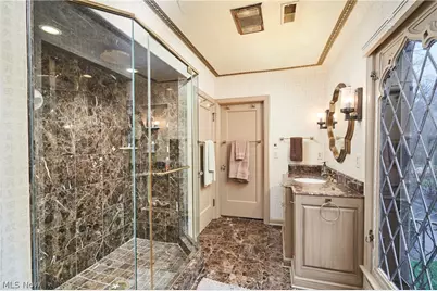 69 E Fairlawn Boulevard, Akron, OH 44313 - Photo 37