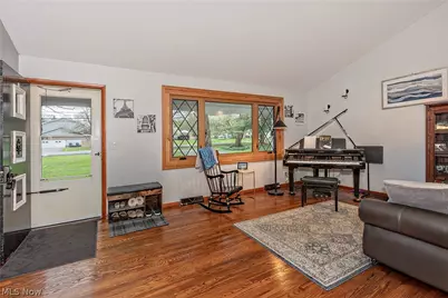 2526 Harris Road, Grandview Heights, OH 44147 - Photo 5