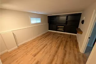8645 Courtland Dr, Strongsville, OH 44149 - Photo 9