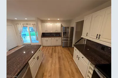8645 Courtland Drive, Strongsville, OH 44149 - Photo 3