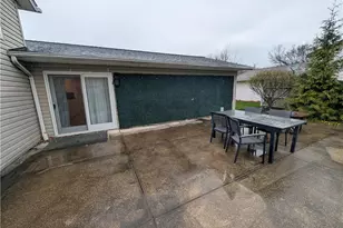 8645 Courtland Dr, Strongsville, OH 44149 - Photo 7