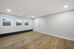 262 E 324th St, Willowick, OH 44095 - Photo 11