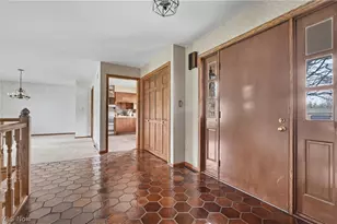8625 4 Seasons Trail, Poland, OH 44514 - Photo 5