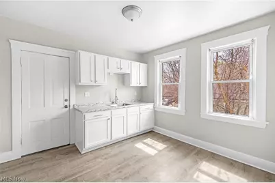 3225 W 38th Street, Loveland, OH 44109 - Photo 7