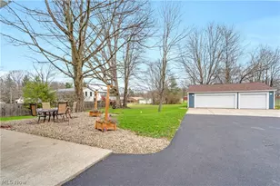 252 Indianola Rd, Youngstown, OH 44512 - Photo 9