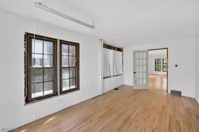 2561 Charney Road, University Heights, OH 44118 - Photo 17