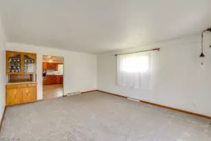 1089 Dayton St, Akron, OH 44310 - Photo 7