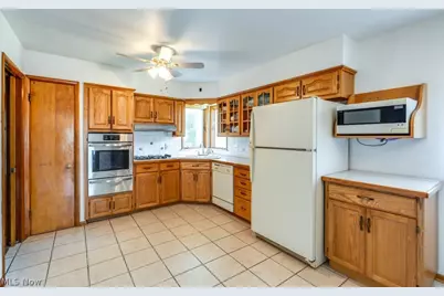 1089 Dayton Street, Akron, OH 44310 - Photo 9